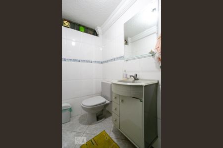 Casa à venda com 240m², 3 quartos e 3 vagasBanheiro da garagem