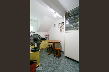 Casa à venda com 240m², 3 quartos e 3 vagasEscritório