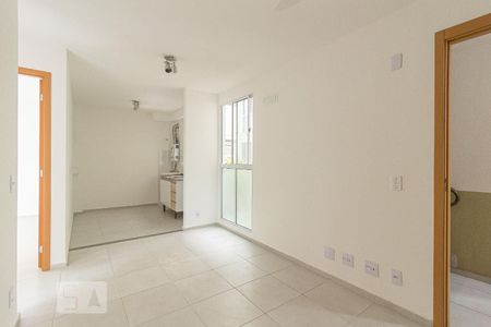 Sala de Apartamento com 2 quartos, 47m² Campo Grande