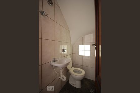 Lavabo de casa de condomínio para alugar com 3 quartos, 250m² em Parque Monte Alegre, Taboão da Serra
