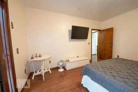 Casa à venda com 396m², 5 quartos e 4 vagasQuarto 4 Suíte