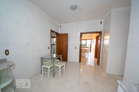 Casa à venda com 396m², 5 quartos e 4 vagasCozinha
