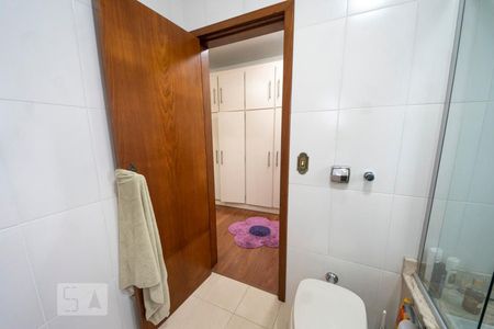 Casa à venda com 396m², 5 quartos e 4 vagasQuarto 4 Suíte