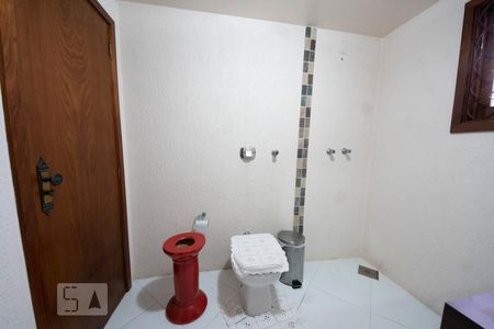 Casa à venda com 396m², 5 quartos e 4 vagasBanheiro Sala de Jogos