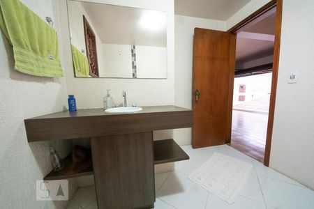 Casa à venda com 396m², 5 quartos e 4 vagasBanheiro Sala de Jogos
