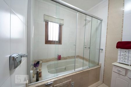 Casa à venda com 396m², 5 quartos e 4 vagasQuarto 4 Suíte