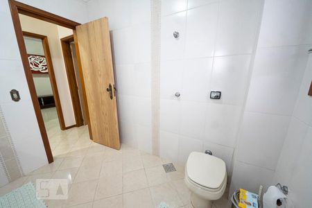 Casa à venda com 396m², 5 quartos e 4 vagasBanheiro 2