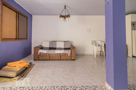 Casa de condomínio à venda com 300m², 3 quartos e 4 vagasSala