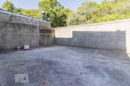 Casa de condomínio à venda com 300m², 3 quartos e 4 vagasQuintal