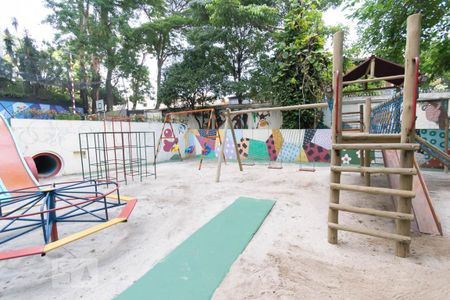 Apartamento para alugar com 160m², 4 quartos e 1 vagaPlayground