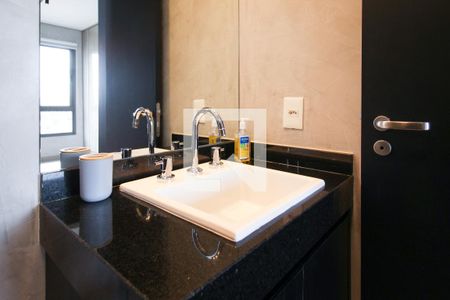 Banheiro de kitnet/studio à venda com 1 quarto, 30m² em Vila Olímpia, São Paulo