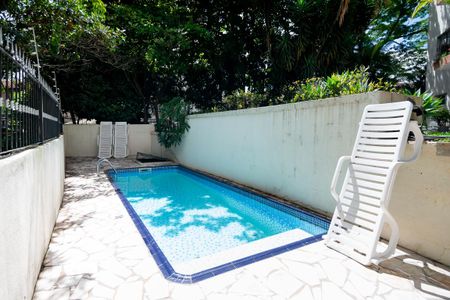 Apartamento para alugar com 65m², 2 quartos e 1 vaga Apartamento para alugar com 65m², 2 quartos e 1 vagaPiscina