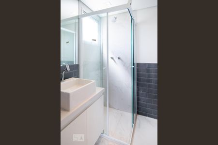 Apartamento para alugar com 65m², 2 quartos e 1 vaga Apartamento para alugar com 65m², 2 quartos e 1 vagaBanheiro Social / Quarto 1 - Suíte