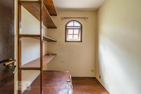 Casa para alugar com 150m², 3 quartos e 2 vagas Casa para alugar com 150m², 3 quartos e 2 vagasRoupeiro do Corredor