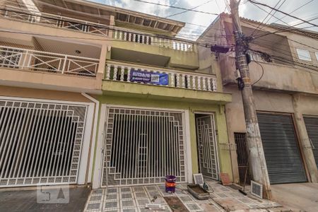Casa para alugar com 150m², 3 quartos e 2 vagas Casa para alugar com 150m², 3 quartos e 2 vagasFachada / Placa