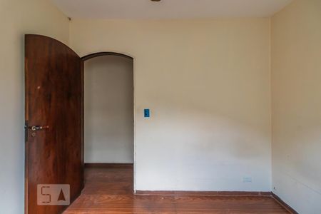 Casa para alugar com 150m², 3 quartos e 2 vagas Casa para alugar com 150m², 3 quartos e 2 vagasQuarto 2