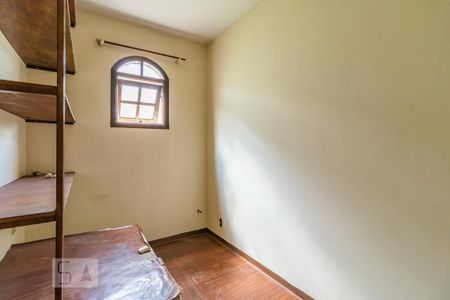 Casa para alugar com 150m², 3 quartos e 2 vagas Casa para alugar com 150m², 3 quartos e 2 vagasRoupeiro do Corredor