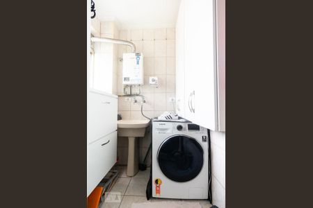 Apartamento à venda com 67m², 2 quartos e 1 vagaÁrea de Serviço