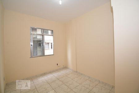Sala de apartamento para alugar com 3 quartos, 60m² em Irajá, Rio de Janeiro