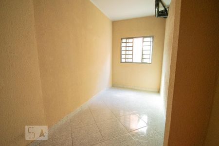 Quarto 1 de apartamento para alugar com 2 quartos, 55m² em Conjunto 1, Brasília