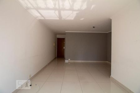 Sala de apartamento para alugar com 3 quartos, 82m² em Vila Campestre, São Paulo