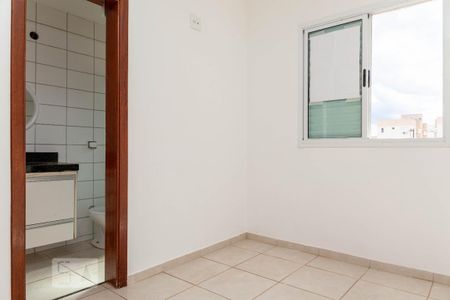 Suíte 1 de apartamento para alugar com 2 quartos, 60m² em Santa Mônica, Uberlândia