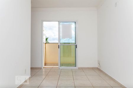 Sala de apartamento para alugar com 2 quartos, 60m² em Santa Mônica, Uberlândia