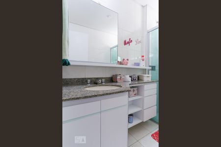 Apartamento à venda com 170m², 3 quartos e 3 vagasBanheiro Suíte 2