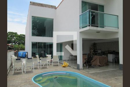 Casa à venda com 412m², 4 quartos e 6 vagas