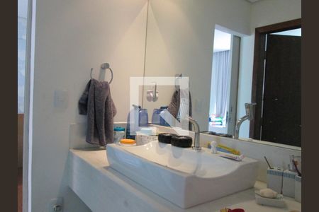 Casa à venda com 412m², 4 quartos e 6 vagas