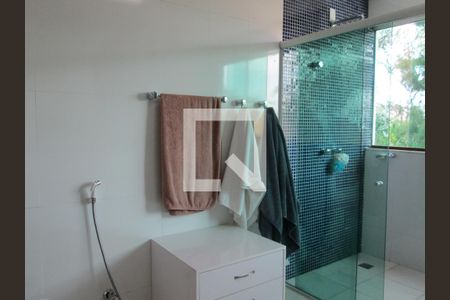 Casa à venda com 412m², 4 quartos e 6 vagas