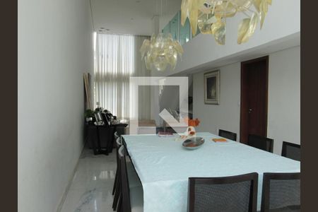 Casa à venda com 4 quartos, 412m² em Santa Lúcia, Belo Horizonte