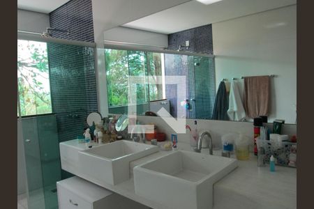 Casa à venda com 412m², 4 quartos e 6 vagas