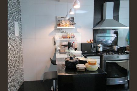 Casa à venda com 412m², 4 quartos e 6 vagas