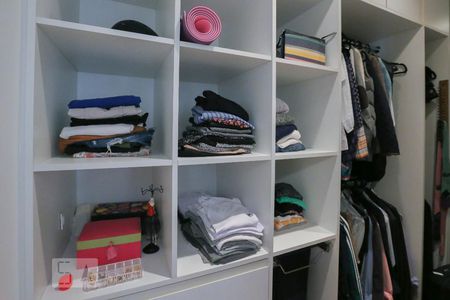 Apartamento à venda com 75m², 2 quartos e 2 vagasCloset