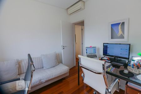 Apartamento à venda com 75m², 2 quartos e 2 vagasQuarto 