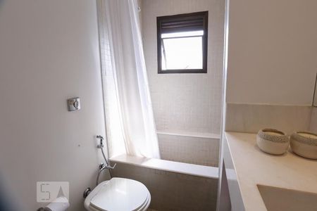 Apartamento à venda com 75m², 2 quartos e 2 vagasBanheiro da Suíte