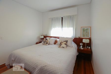 Suíte de apartamento para alugar com 2 quartos, 75m² em Itaim Bibi, São Paulo