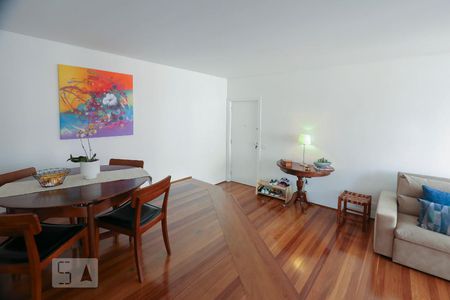 Sala de apartamento para alugar com 2 quartos, 75m² em Itaim Bibi, São Paulo