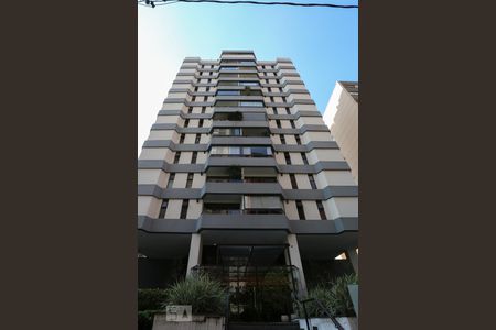 Apartamento à venda com 75m², 2 quartos e 2 vagasFachada