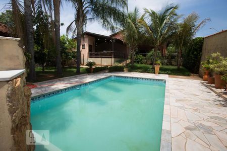 Casa para alugar com 700m², 3 quartos e 6 vagasPiscina