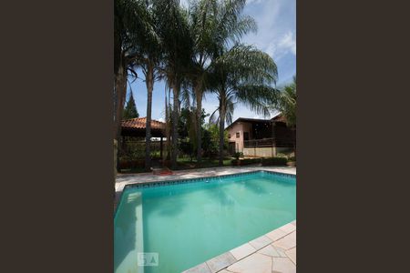 Casa para alugar com 700m², 3 quartos e 6 vagasPiscina