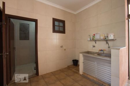 Casa para alugar com 700m², 3 quartos e 6 vagasÁrea de serviço