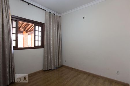 Casa para alugar com 700m², 3 quartos e 6 vagasSala de TV