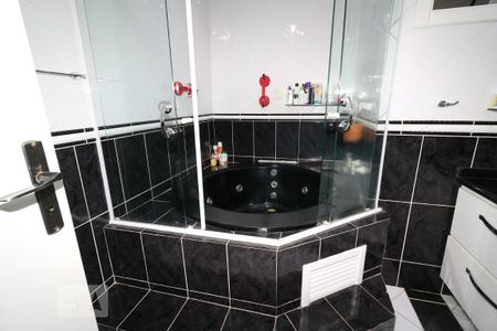 Casa à venda com 285m², 4 quartos e 3 vagasBanheiro da Suíte