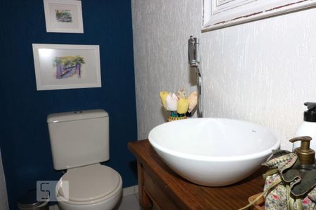 Casa à venda com 285m², 4 quartos e 3 vagasLavabo