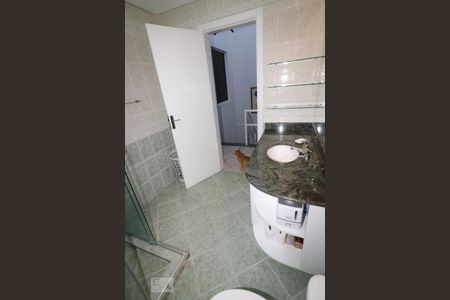 Casa à venda com 285m², 4 quartos e 3 vagasBanheiro 2