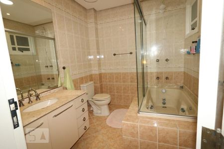 Casa à venda com 285m², 4 quartos e 3 vagasBanheiro 1