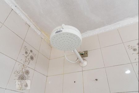 Casa à venda com 150m², 2 quartos e 2 vagasChuveiro