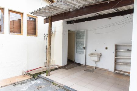 Casa à venda com 150m², 2 quartos e 2 vagasÁrea de serviço